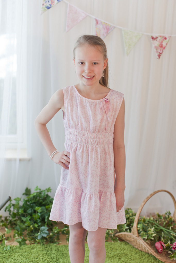 Körsbärsblom, rosa klänning - Bild 4